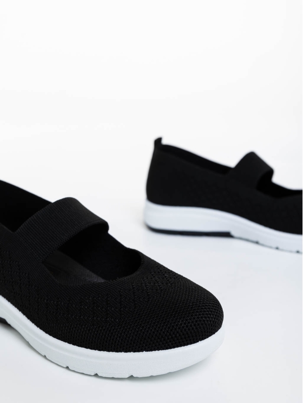 Γυναικεία αθλητικά παπούτσια μαύρα με λευκό από ύφασμα Renora, 6 - Kalapod.gr