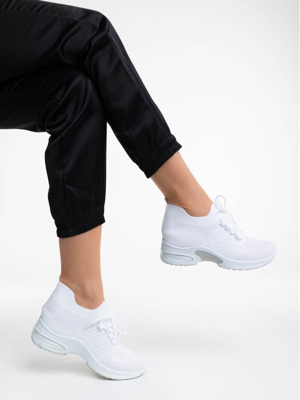 Γυναικεία αθλητικά παπούτσια λευκά από ύφασμα Resma, 4 - Kalapod.gr