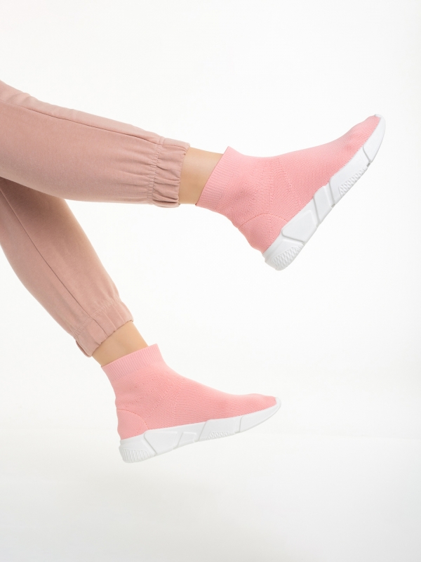 Γυναικεία αθλητικά παπούτσια  ροζ  από ύφασμα  Barica - Kalapod.gr