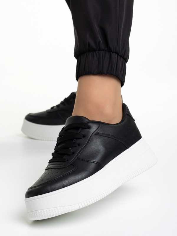 Γυναικεία αθλητικά παπούτσια μαύρα από οικολογικό δέρμα Juliska, 2 - Kalapod.gr