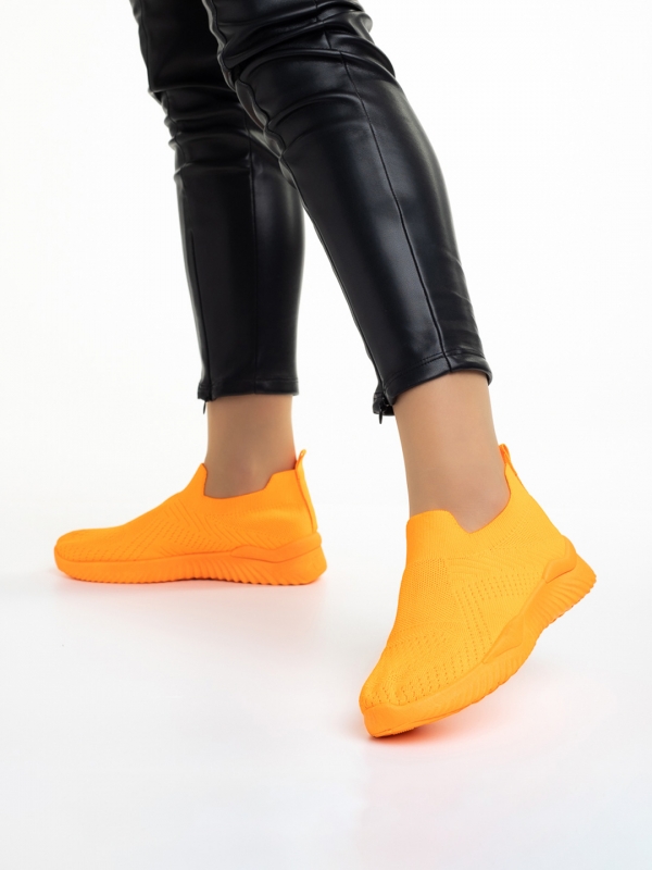 Γυναικεία αθλητικά παπούτσια πορτοκαλί από ύφασμα Murielle, 2 - Kalapod.gr