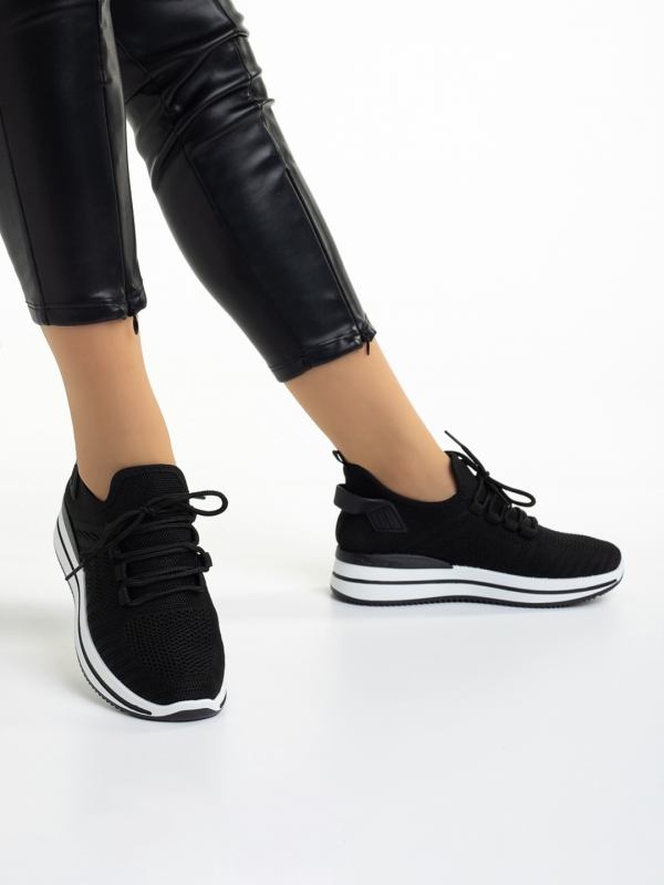Γυναικεία αθλητικά παπούτσια μαύρα από ύφασμα Aryana, 2 - Kalapod.gr
