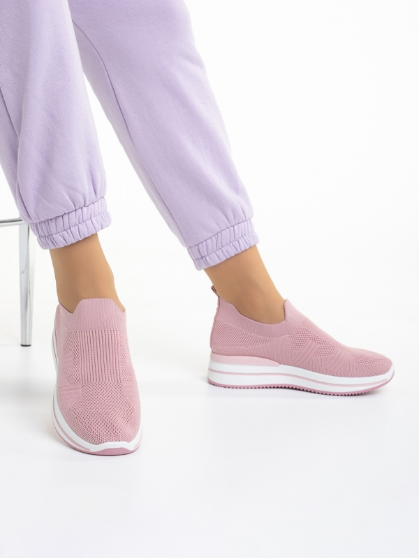Γυναικεία αθλητικά παπούτσια ροζ από ύφασμα Moira - Kalapod.gr