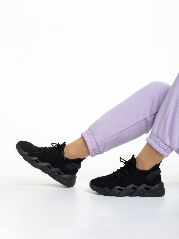 Γυναικεία αθλητικά παπούτσια μαύρα από ύφασμα Leanna - Kalapod.gr