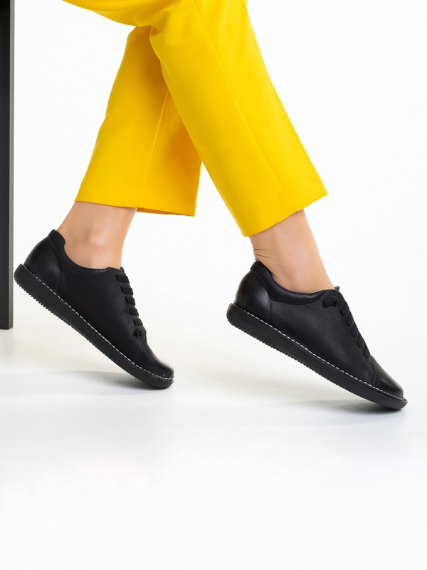 Γυναικεία αθλητικά παπούτσια  μαύρα  από οικολογικό δέρμα  Clarice - Kalapod.gr