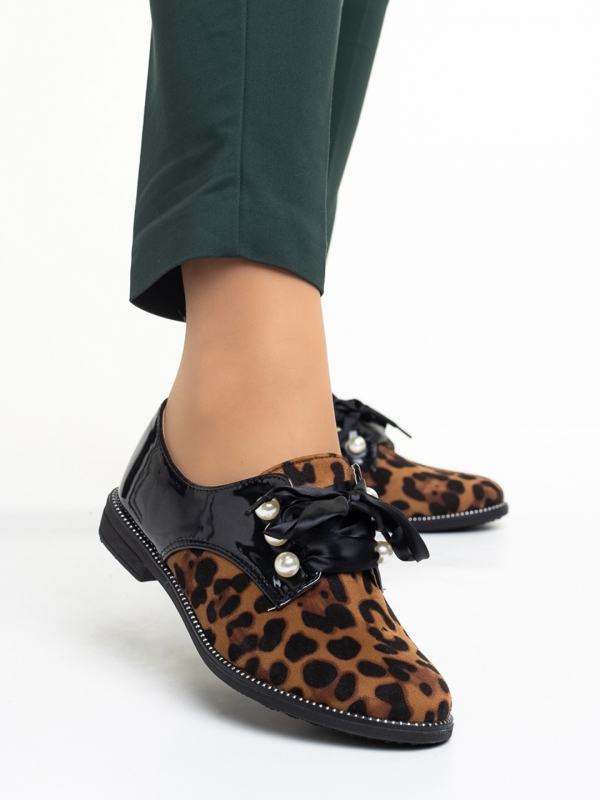 Γυναικεία παπούτσια  λεοπάρδαλη από οικολογικό δέρμα και ύφασμα Sarai, 3 - Kalapod.gr